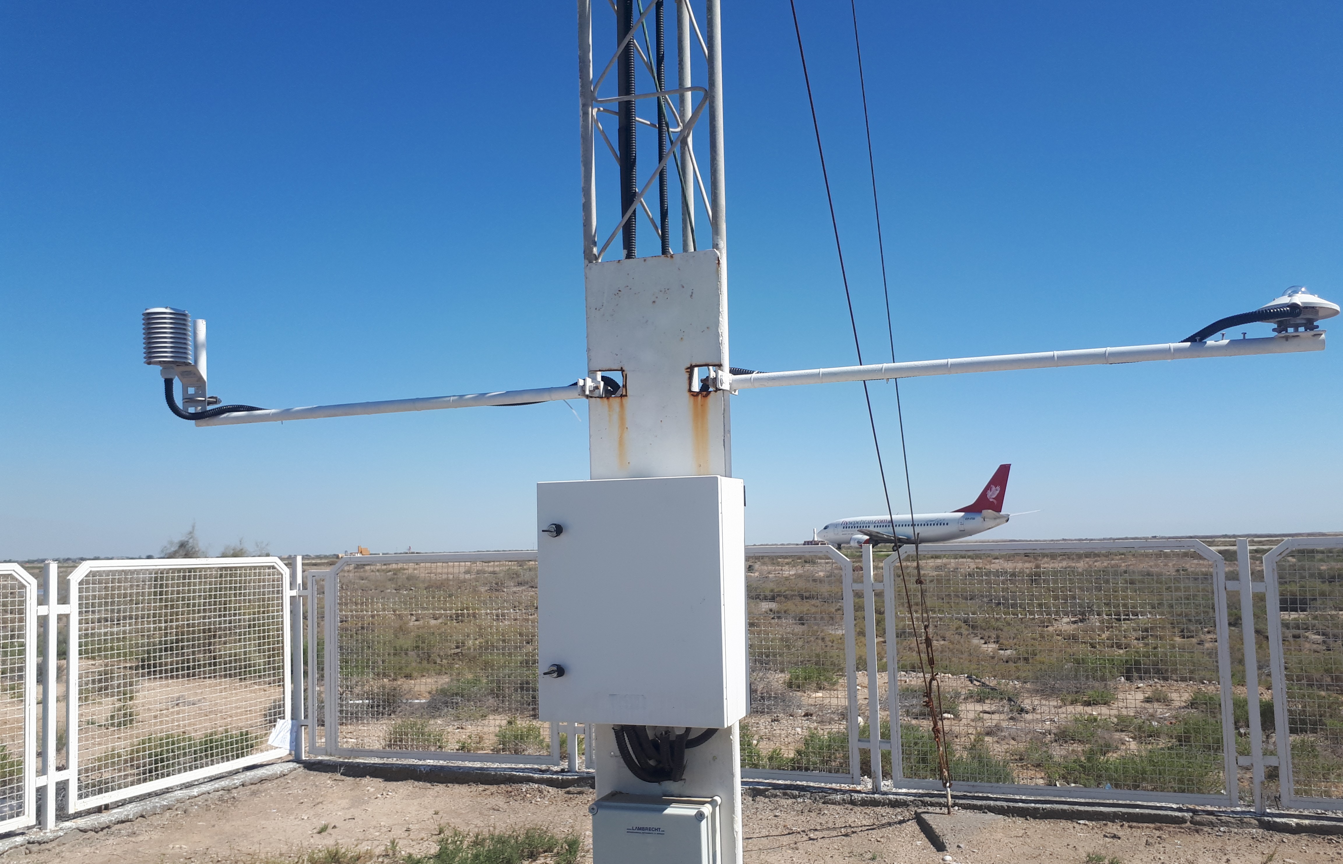 Airport Weather Station